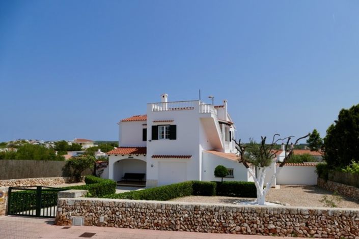 Image No.1-5 Bed Villa for sale