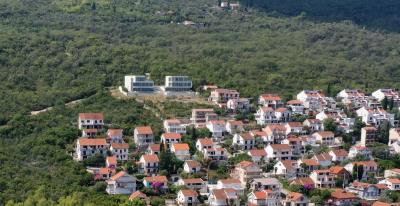 14084-Tivat-plots-with-views