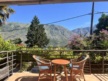 Cosy-house-with-excellent-sea-views-in-Stoliv--Kotor-Bay--13721--5-