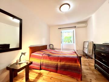 Three-bedroom-apartment-on-the-first-line-to-the-sea--Kotor---13708--4-