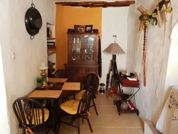 13262-village-house-for-sale-in-sierro-702304