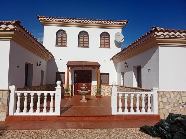 Image No.1-3 Bed Villa for sale