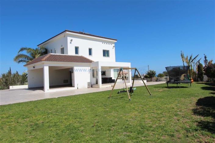 Image No.1-5 Bed Villa / Detached for sale