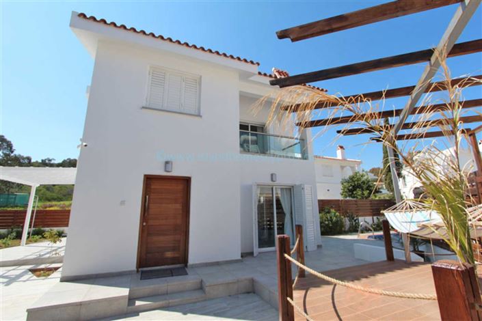 Image No.1-3 Bed Villa / Detached for sale