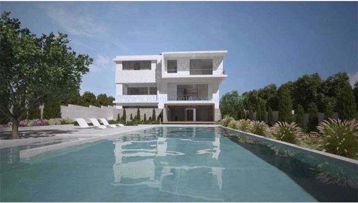 Image No.1-6 Bed Villa / Detached for sale