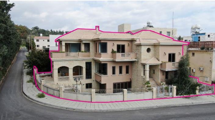 Image No.1-5 Bed House/Villa for sale