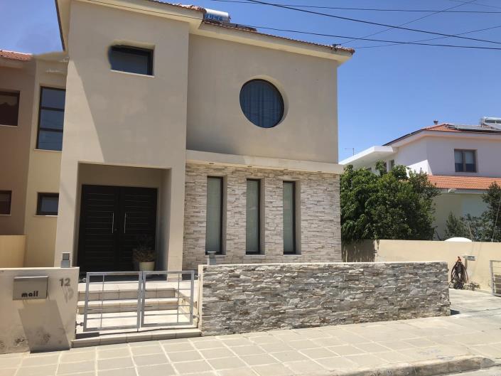 Image No.1-4 Bed House/Villa for sale