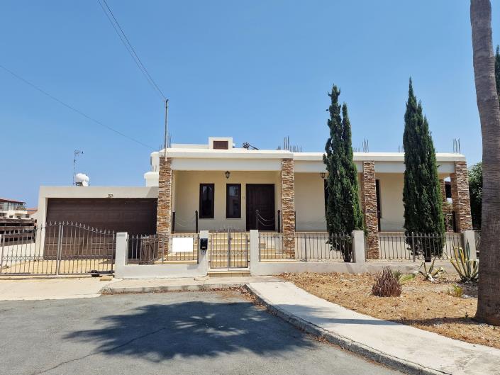 Image No.1-3 Bed Villa for sale