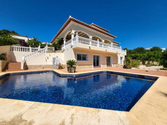 Image No.1-4 Bed Villa for sale