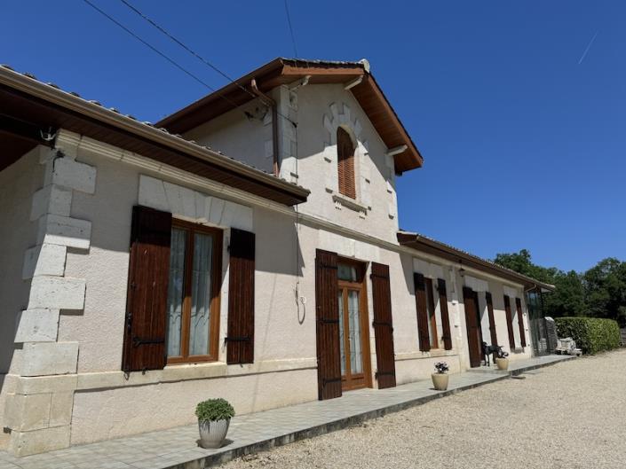 Image No.1-Ferme de 3 chambres à vendre à Montguyon