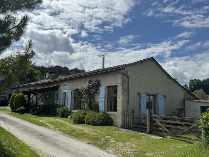 Image No.1-Ferme de 3 chambres à vendre à Bonnes