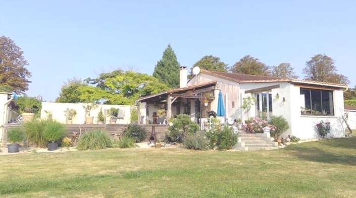 Image No.1-Maison de 3 chambres à vendre à Aubeterre-sur-Dronne