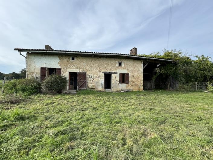 Image No.1-Ferme de 1 chambre à vendre à Montguyon