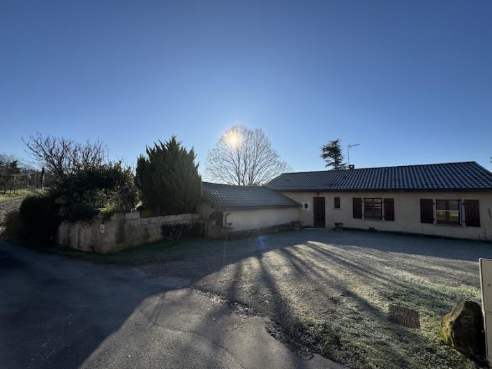 Image No.1-Maison de campagne de 5 chambres à vendre à Ribérac