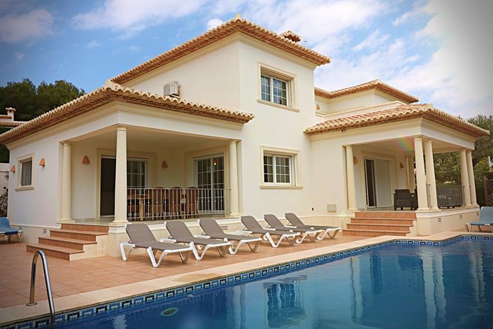 Image No.1-4 Bed Villa for sale