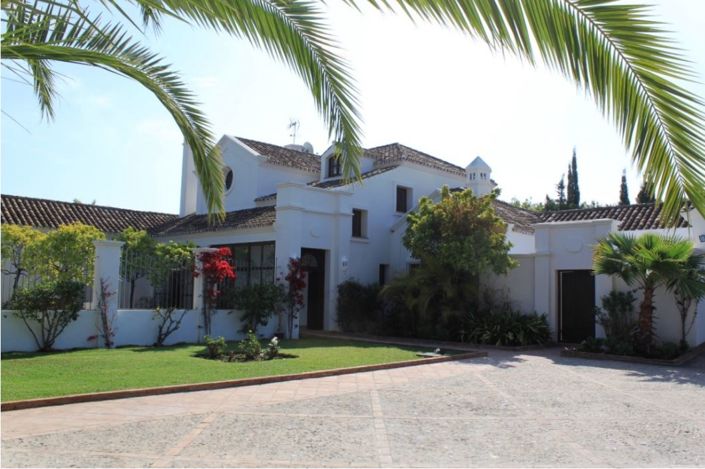 Image No.1-6 Bed Villa for sale