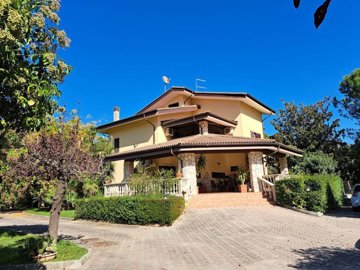 1 - Montalto Uffugo, Villa