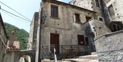 1 - Scalea, Maison