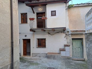 1 - Falerna, Maison de ville