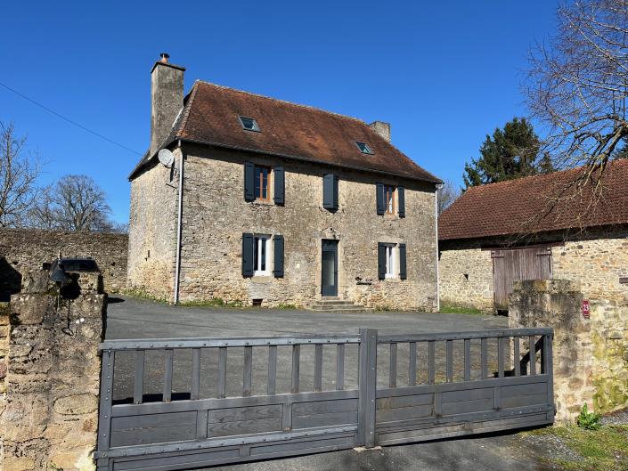 Image No.1-Ferme de 4 chambres à vendre à Saint-Yrieix-la-Perche