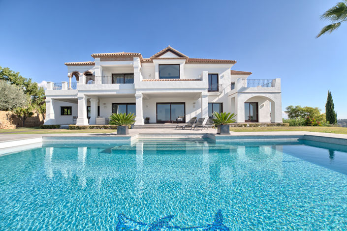 Image No.1-6 Bed Villa for sale