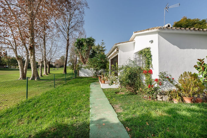 Image No.1-3 Bed Villa for sale