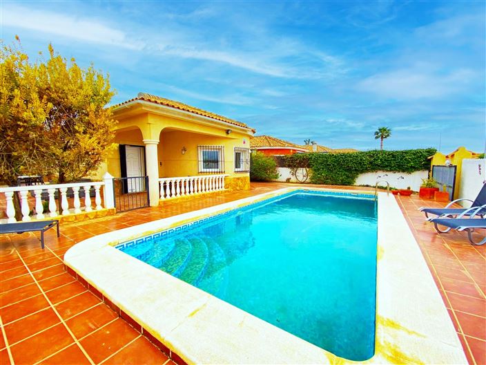 Image No.1-3 Bed Villa for sale