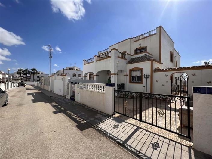 Image No.1-3 Bed Villa for sale