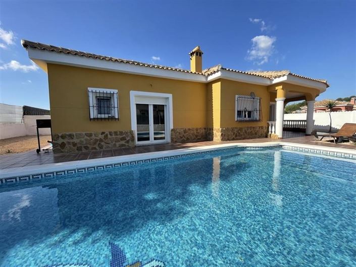 Image No.1-4 Bed Villa for sale