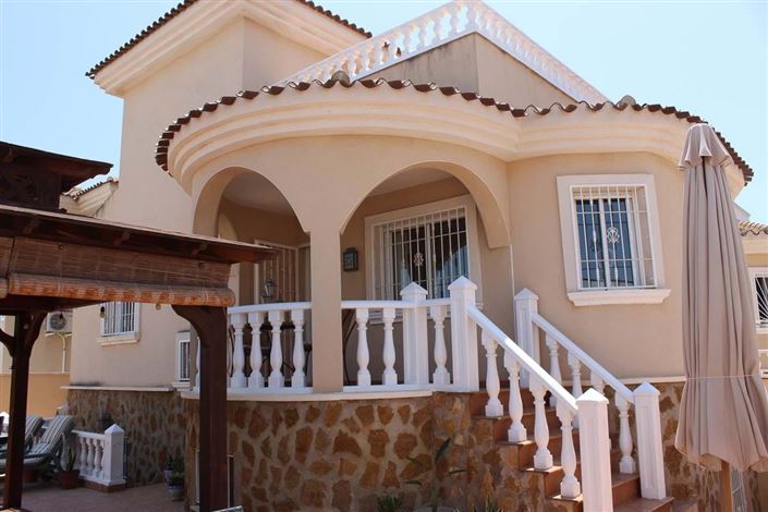 Image No.1-4 Bed Villa for sale