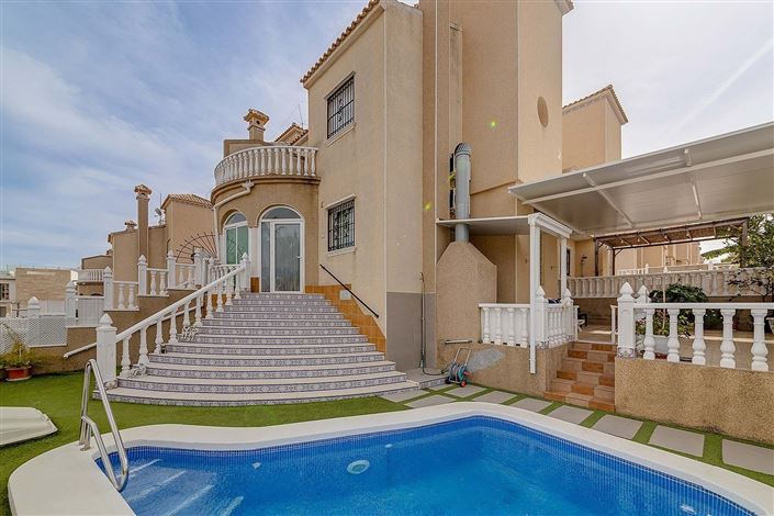 Image No.1-3 Bed Villa for sale