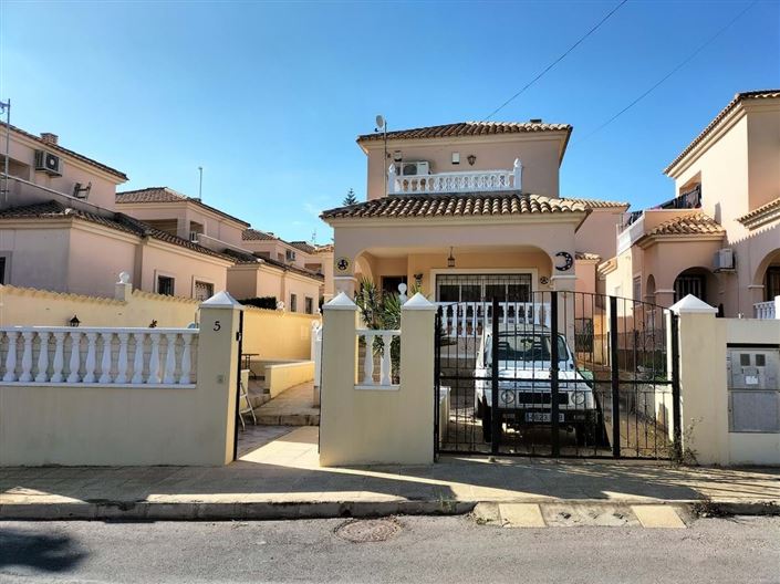 Image No.1-3 Bed Villa for sale