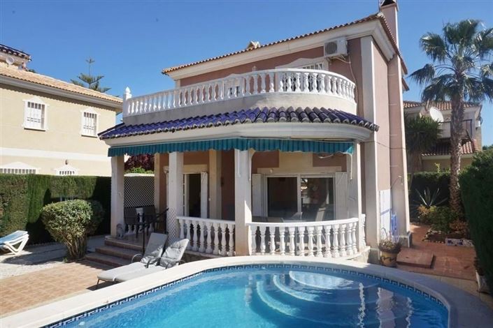 Image No.1-3 Bed Villa for sale