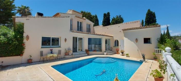 Image No.1-4 Bed Villa for sale