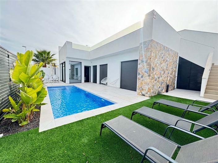 Image No.1-3 Bed Villa for sale