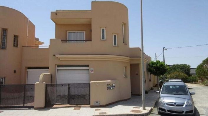 Image No.1-3 Bed Villa for sale