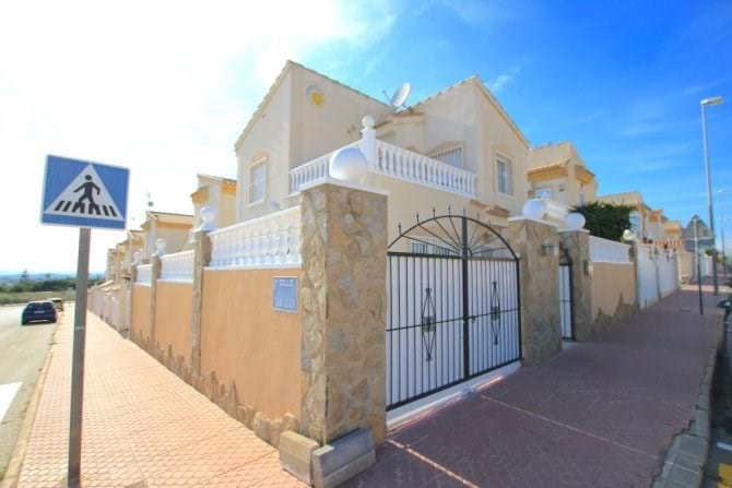 Image No.1-3 Bed Villa for sale