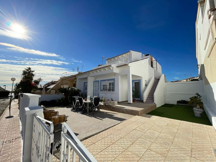 Image No.1-3 Bed Villa for sale