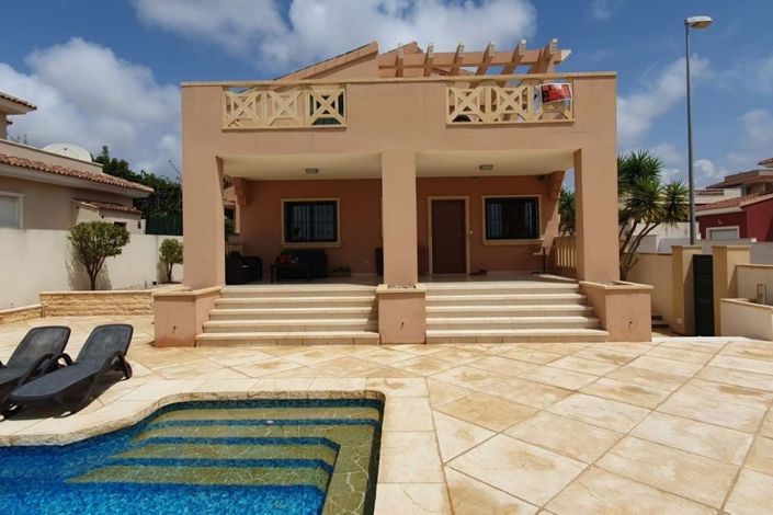 Image No.1-4 Bed Villa for sale