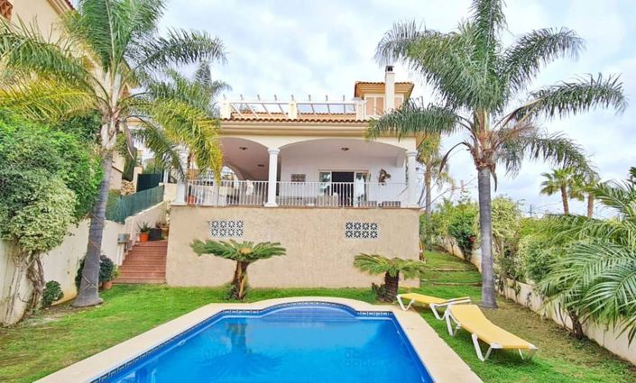 Image No.1-4 Bed Villa for sale