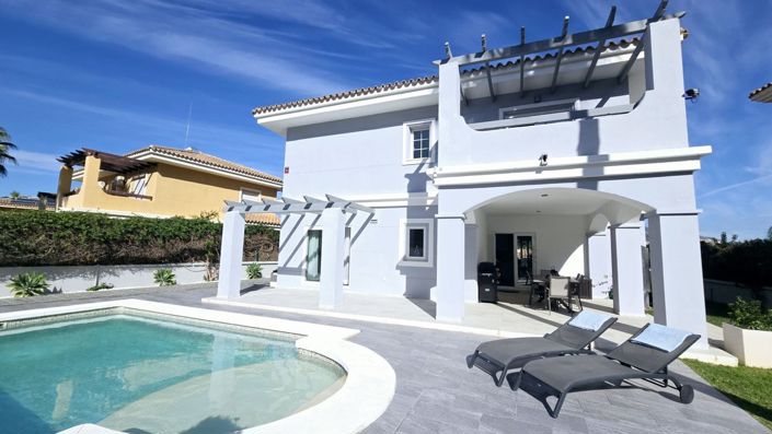 Image No.1-5 Bed Villa for sale