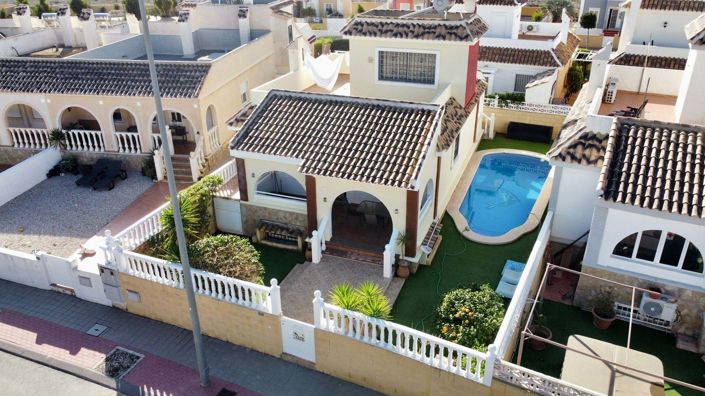 Image No.1-5 Bed Villa for sale