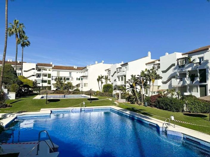 Image No.1-Appartement de 3 chambres à vendre à Estepona