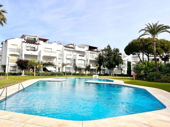 Image No.1-Appartement de 3 chambres à vendre à Estepona