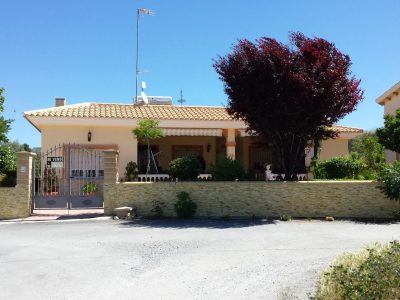 Image No.1-6 Bed Villa for sale