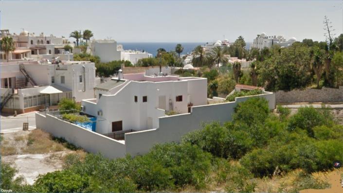 Image No.1-4 Bed Villa / Detached for sale