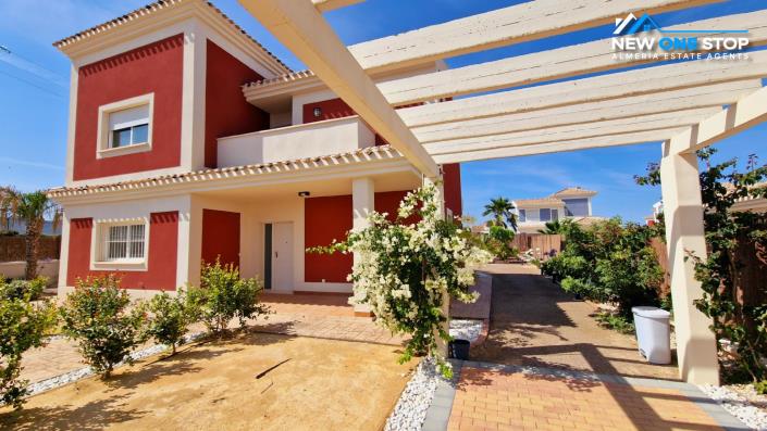 Image No.1-4 Bed Villa / Detached for sale