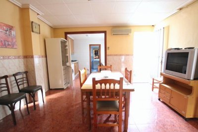 1448147933spacious3bedroomvillagetownhouse190