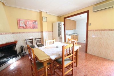 1448147933spacious3bedroomvillagetownhouse190