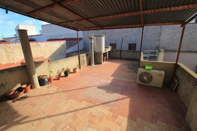 1448147933spacious3bedroomvillagetownhouse190